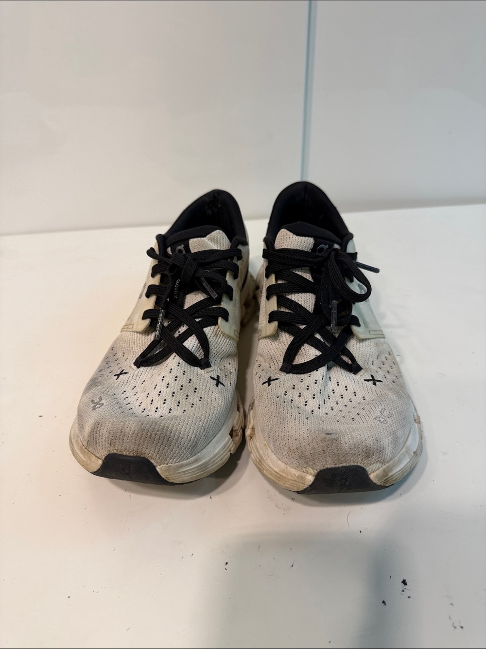 Used Hole On Cloud Running Shoes cloudswift women’s 8 - Picture 2 of 7